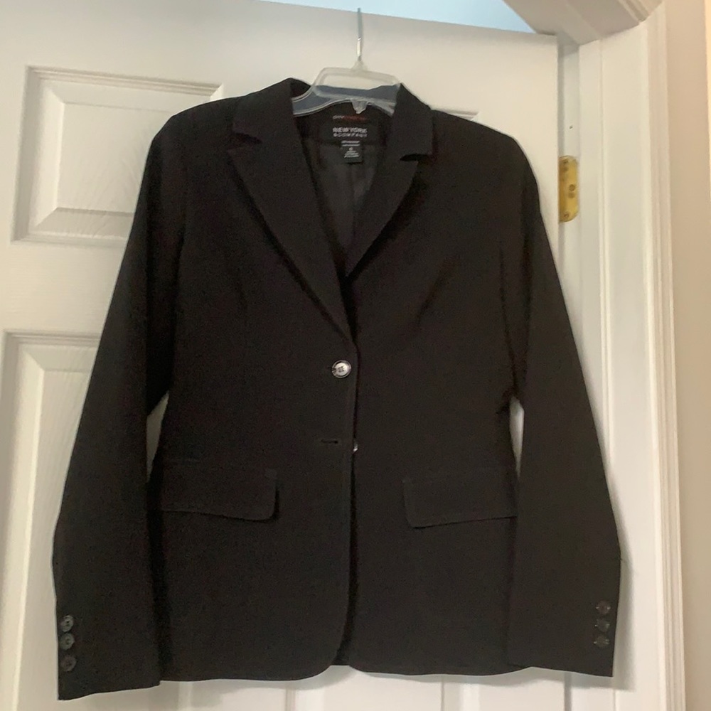 Black size 6 jacket